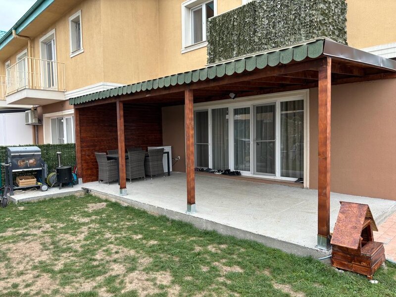 Cosmopolis vila 4 cam. 3 bai, 142 mp, curte 200 mp